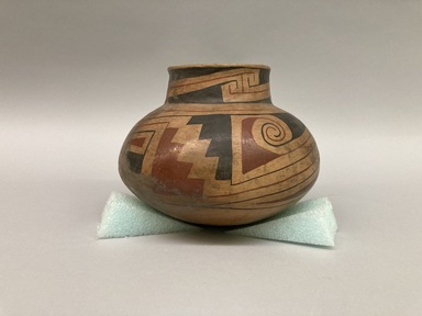 Pueblo (unidentified). <em>Globular Jar</em>, 17th century. Pottery, lead ore, galena, 6 1/2 × 8 3/4 × 8 3/4 in. (16.5 × 22.2 × 22.2 cm). Brooklyn Museum, Brooklyn Museum Collection, 34.623. Creative Commons-BY (Photo: Brooklyn Museum, CUR.34.623_view01.jpg)