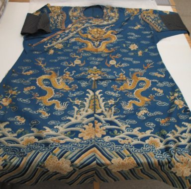  <em>Mandarin Robe</em>. Silk with gold thread, brass buttons, at waist: 30 11/16 x 52 3/8 in. (78 x 133 cm). Brooklyn Museum, Brooklyn Museum Collection, 34.916. Creative Commons-BY (Photo: Brooklyn Museum, CUR.34.916.jpg)