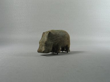 <em>Figure of a Hippopotamus</em>, ca. 4400-3100 B.C.E. Serpentine, pigment, 1 9/16 × 7/8 × 2 1/2 in. (3.9 × 2.3 × 6.4 cm). Brooklyn Museum, Charles Edwin Wilbour Fund, 35.1271. Creative Commons-BY (Photo: Brooklyn Museum, CUR.35.1271_view5.jpg)