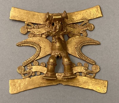 Diquís. <em>Pendant in Form Anthropomorphic Avian Figure</em>, 700-1550 CE. Cast gold, 3 1/4 x 3 7/16in. (8.3 x 8.7cm). Brooklyn Museum, Alfred W. Jenkins Fund, 35.147. Creative Commons-BY (Photo: Brooklyn Museum, CUR.35.147_overall.jpg)
