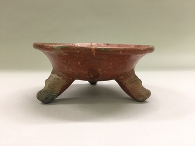  <em>Tripod Bowl</em>. Ceramic Brooklyn Museum, A. Augustus Healy Fund, 35.1487. Creative Commons-BY (Photo: , CUR.35.1487_view01.jpg)