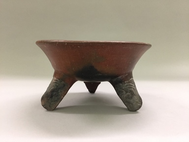  <em>Tripod Bowl</em>. Ceramic Brooklyn Museum, A. Augustus Healy Fund, 35.1488. Creative Commons-BY (Photo: , CUR.35.1488_view01.jpg)