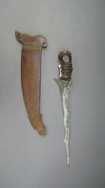  <em>Kris and Scabbard</em>. Metal, wood, 2 3/4 × 16 in. (7 × 40.7 cm). Brooklyn Museum, Gift of Appleton Sturgis, 35.2080a-b. Creative Commons-BY (Photo: Brooklyn Museum, CUR.35.2080a-b.jpg)