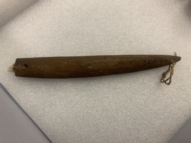 Hawaiian. <em>Tatooing Knife</em>. Shark tooth, wood, fiber, 6 11/16 x 13/16 in (17 x 2 cm). Brooklyn Museum, Gift of Appleton Sturgis, 35.2186. Creative Commons-BY (Photo: , CUR.35.2186_view01.jpg)