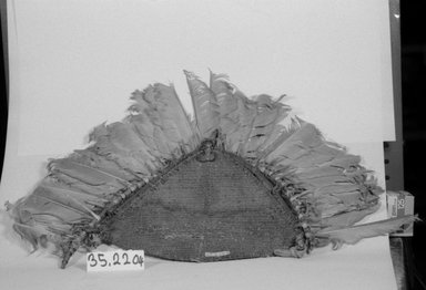  <em>Headdress</em>. Feathers Brooklyn Museum, Gift of Appleton Sturgis, 35.2204. Creative Commons-BY (Photo: Brooklyn Museum, CUR.35.2204_view1_bw.jpg)