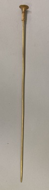 Calima. <em>Lime Dipper or Pin</em>, 400–900 (?). Gold, 14 15/16 × 13/16 × 13 3/16 in. (37.9 × 2.1 × 33.4 cm). Brooklyn Museum, Alfred W. Jenkins Fund, 35.511. Creative Commons-BY (Photo: Brooklyn Museum, CUR.35.511.jpg)