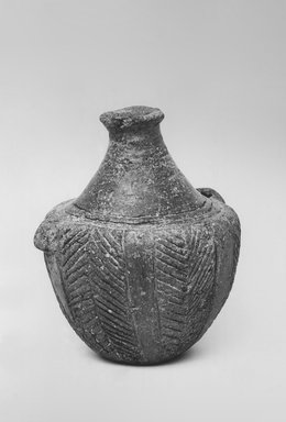 Grotta-Pelos. <em>Bottle with Lug Handles and Incised Lines</em>, ca. 3100-3000 B.C.E. Clay, Ht. 9.5cm. Diameter. 7.6 cm. Brooklyn Museum, Charles Edwin Wilbour Fund, 35.758. Creative Commons-BY (Photo: Brooklyn Museum, CUR.35.758_print_bw.jpg)