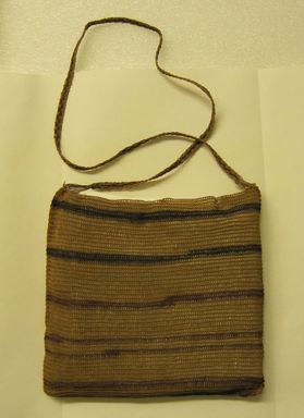  <em>Bag</em>. Plant fiber, 9 × 9 1/2 × 1 1/4 in. (22.9 × 24.1 × 3.2 cm), not including strap. Brooklyn Museum, Carll H. de Silver Fund, 36.305. Creative Commons-BY (Photo: , CUR.36.305.jpg)