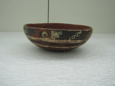 Aztec. <em>Bowl</em>, ca. 1325-1500. Ceramic, pigment, 2 1/16 x 5 1/8 x 5 1/8 in. (5.3 x 13 x 13 cm). Brooklyn Museum, Carll H. de Silver Fund, 36.577. Creative Commons-BY (Photo: Brooklyn Museum, CUR.36.577_view1.jpg)