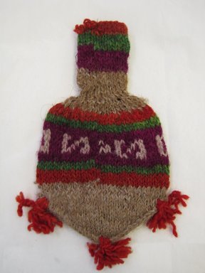  <em>Bottle-necked Bag</em>, ca. 1936. Wool, 3 1/8 x 5 1/2 in. (8 x 14 cm). Brooklyn Museum, Gift of Dr. John H. Finney, 36.720. Creative Commons-BY (Photo: , CUR.36.720.jpg)