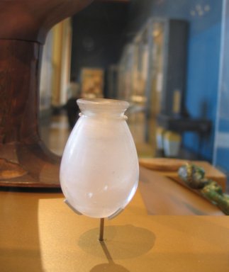  <em>Bag-Shaped Vase</em>, ca. 1844-1759 B.C.E. Rock crystal, 2 9/16 x Diam. 1 1/8 in. (6.5 x 2.9 cm). Brooklyn Museum, Charles Edwin Wilbour Fund, 37.108E. Creative Commons-BY (Photo: Brooklyn Museum, CUR.37.108E_erg2.jpg)
