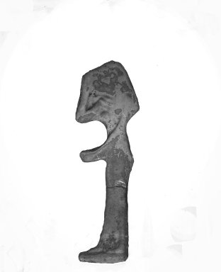  <em>Inlay of a Mourning Woman, Probably Nephthys</em>, 525-30 B.C.E. Glass, 1 5/8 x 1/2 x 1/8 in. (4.1 x 1.3 x 0.3 cm). Brooklyn Museum, Charles Edwin Wilbour Fund, 37.1156E. Creative Commons-BY (Photo: Brooklyn Museum, CUR.37.1156E_37.1127E_GRPA_cropped.jpg)