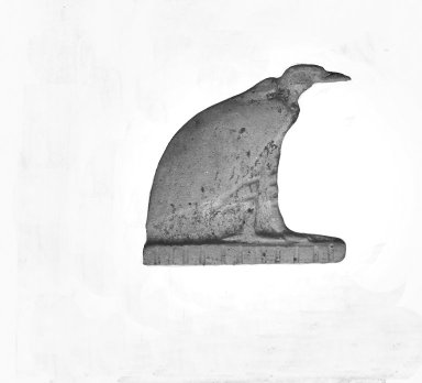  <em>Inlay in Form of Vulture</em>, 525-30 B.C.E. Glass, 1 1/8 x 1 3/16 x 1/8 in. (2.9 x 3 x 0.3 cm). Brooklyn Museum, Charles Edwin Wilbour Fund, 37.1313E. Creative Commons-BY (Photo: Brooklyn Museum, CUR.37.1313E_37.1123E_GRPA_cropped.jpg)