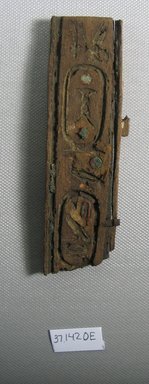  <em>Small Fragment of Panel</em>, 664-525 B.C.E. Wood, gesso, linen, gold leaf, glass, 1 7/16 x 3/8 x 4 3/4 in. (3.7 x 1 x 12 cm). Brooklyn Museum, Charles Edwin Wilbour Fund, 37.1420E. Creative Commons-BY (Photo: Brooklyn Museum, CUR.37.1420E_view1.jpg)