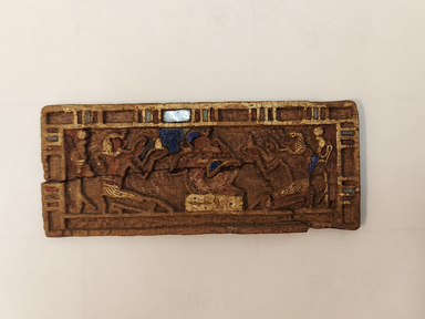  <em>Oblong Panel</em>, ca. 1539-1075 B.C.E. Wood, gesso, glass, gold leaf, lapis lazuli, pigment, 1 1/2 x 3 9/16 x 3/16 in. (3.8 x 9.1 x 0.4 cm). Brooklyn Museum, Charles Edwin Wilbour Fund, 37.1430E. Creative Commons-BY (Photo: Brooklyn Museum, CUR.37.1430E_overall01.jpg)