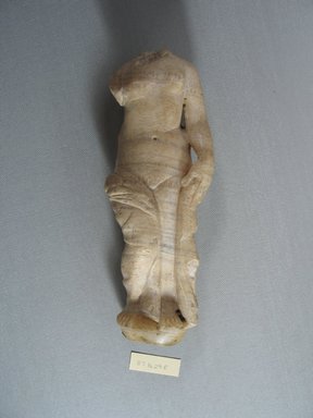  <em>Statue of Venus</em>, 30 B.C.E.-395 C.E. Marble, 8 7/16 x 3 1/8 x 2 1/8 in. (21.5 x 7.9 x 5.4 cm). Brooklyn Museum, Charles Edwin Wilbour Fund, 37.1629E. Creative Commons-BY (Photo: Brooklyn Museum, CUR.37.1629E_view1.jpg)
