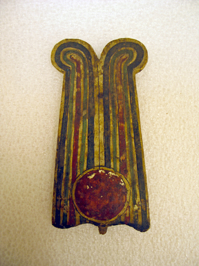  <em>Small Headdress</em>, 664-334 B.C.E. Wood, gold leaf, linen, 5 3/16 × 3 × 3/16 in. (13.2 × 7.6 × 0.5 cm). Brooklyn Museum, Charles Edwin Wilbour Fund, 37.1711E. Creative Commons-BY (Photo: , CUR.37.1710E_view01.jpg)