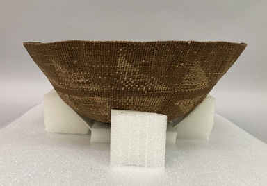 Possibly Hupa. <em>Basin-Shaped Basket</em>. Fiber, 3 7/16 in.  (8.8 cm). Brooklyn Museum, Gift of Mrs. Frederic B. Pratt, 37.171. Creative Commons-BY (Photo: Brooklyn Museum, CUR.37.171_view01.jpg)