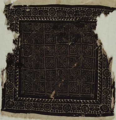 Coptic. <em>Square Fragment with Botanical and Geometric Decoration</em>, 4th-5th century C.E. Linen, wool, 15 x 15 in. (38.1 x 38.1 cm). Brooklyn Museum, Charles Edwin Wilbour Fund, 37.1771E. Creative Commons-BY (Photo: Brooklyn Museum (in collaboration with Index of Christian Art, Princeton University), CUR.37.1771E_ICA.jpg)