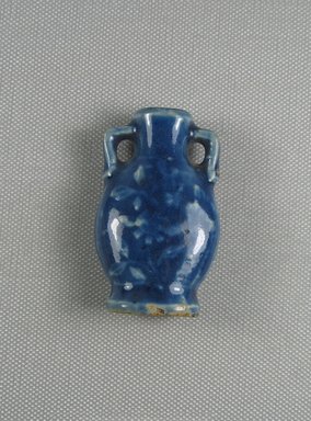  <em>Two Handled Snuff Bottle</em>, 19th century C.E. Porcelain (probably), 2 7/16 x 1 9/16 x 11/16 in. (6.2 x 4 x 1.8 cm). Brooklyn Museum, Charles Edwin Wilbour Fund, 37.2014E. Creative Commons-BY (Photo: Brooklyn Museum, CUR.37.2014E_side1.jpg)