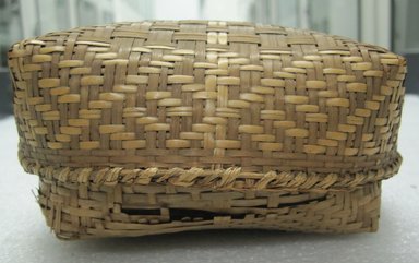  <em>Rectangular Basket with Cover</em>, early 20th century. Vegetal fiber, (7.5 x 15.3 cm). Brooklyn Museum, Gift of Mrs. Frederic B. Pratt, 37.203a-b. Creative Commons-BY (Photo: Brooklyn Museum, CUR.37.203a-b_side_view1.jpg)