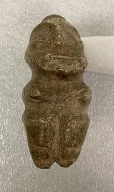  <em>Archaic Seated Figure</em>. Stone, 4 1/2 × 2 × 3 in. (11.4 × 5.1 × 7.6 cm). Brooklyn Museum, 37.296. Creative Commons-BY (Photo: Brooklyn Museum, CUR.37.296_view01.jpg)