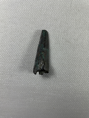  <em>Small Arrowhead or Spear Tip</em>, ca. 1539–1075 B.C.E. Bronze, 3 7/16 × 5/16 × 1/16 in. (8.7 × 0.8 × 0.2 cm). Brooklyn Museum, Charles Edwin Wilbour Fund, 37.298E. Creative Commons-BY (Photo: Brooklyn Museum, CUR.37.298E_view01.jpg)