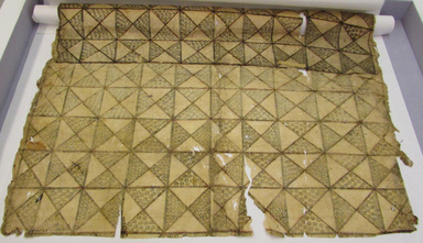 Hawaiian. <em>Tapa (Kapa)</em>, 18th-mid 19th century. Barkcloth, pigment, 39 3/8 x 40 9/16 in (100 x 103 cm). Brooklyn Museum, Frank Sherman Benson Fund and the Henry L. Batterman Fund, 37.2990PA. Creative Commons-BY (Photo: , CUR.37.2990PA_folded1.jpg)