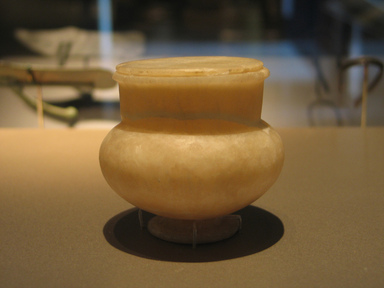  <em>Footed Kohl Pot with Lid</em>, ca. 1479-1425 B.C.E. Egyptian alabaster (calcite), 37.397Ea: 2 3/4 x greatest diam. 3 1/8 in. (7 x 7.9 cm). Brooklyn Museum, Charles Edwin Wilbour Fund, 37.397Ea-c. Creative Commons-BY (Photo: Brooklyn Museum, CUR.37.397Ea-c_erg456.jpg)