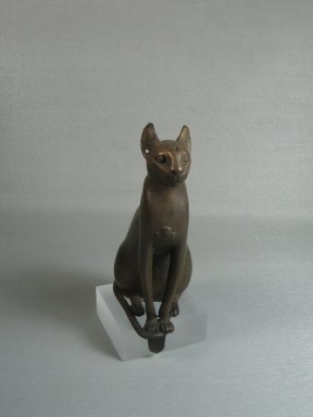  <em>Statue of a Cat</em>, 305-30 B.C.E. Bronze, with tang: 4 13/16 x 1 13/16 x 2 7/8 in. (12.3 x 4.6 x 7.3 cm). Brooklyn Museum, Charles Edwin Wilbour Fund, 37.426E. Creative Commons-BY (Photo: Brooklyn Museum, CUR.37.426E_view1.jpg)