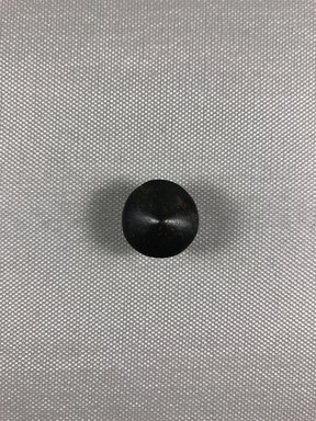  <em>Weight of Five Kidets</em>. Hematite, 11/16 × Diam. 15/16 in., 0.1 lb. (1.7 × 2.4 cm, 40.02 g). Brooklyn Museum, Charles Edwin Wilbour Fund, 37.456E. Creative Commons-BY (Photo: , CUR.37.456E_view01.jpg)