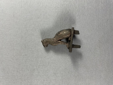  <em>Small Statuette of a Cat</em>, 664-525 B.C.E., or 305-30 B.C.E. Bronze, 1 3/4 x 3/4 x 1 3/8 in. (4.4 x 2 x 3.5 cm). Brooklyn Museum, Charles Edwin Wilbour Fund, 37.551E. Creative Commons-BY (Photo: Brooklyn Museum, CUR.37.551E_view01.jpg)