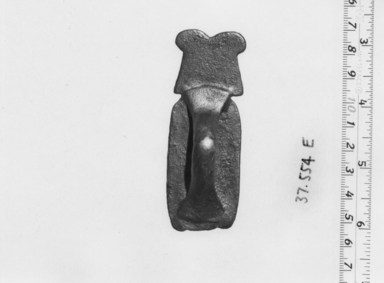  <em>Stamp in the Form of a Cartouche</em>. Bronze, 5/8 in. (1.6 cm). Brooklyn Museum, Charles Edwin Wilbour Fund, 37.554E. Creative Commons-BY (Photo: , CUR.37.554E_NegA_print_bw.jpg)