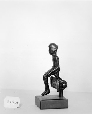  <em>Small Statuette of a King?</em>. Bronze Brooklyn Museum, Charles Edwin Wilbour Fund, 37.568E. Creative Commons-BY (Photo: Brooklyn Museum, CUR.37.568E_NegID_37.375E_GRPA_cropped_bw.jpg)