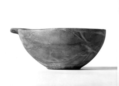  <em>Spouted Bowl</em>, ca. 3100-2170 B.C.E. Magnesite marble, 3 3/8 × 5 3/4 × 7 11/16 in. (8.5 × 14.6 × 19.6 cm). Brooklyn Museum, Charles Edwin Wilbour Fund, 37.71E. Creative Commons-BY (Photo: Brooklyn Museum, CUR.37.71E_NegA_print_bw.jpg)