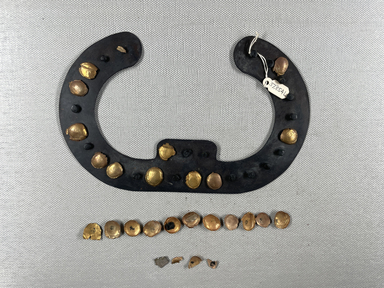  <em>Series of 28 Small Disks Arranged in the Form of a Necklace</em>. Gold Brooklyn Museum, Charles Edwin Wilbour Fund, 37.854E. Creative Commons-BY (Photo: Brooklyn Museum, CUR.37.854E_overall.JPG)