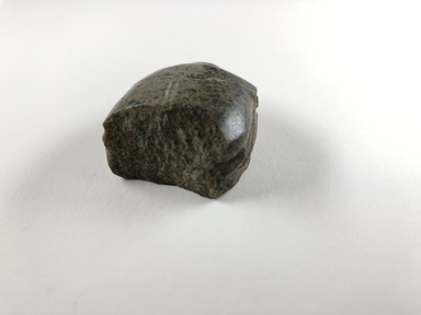  <em>Heart Scarab</em>, ca. 1539–712 B.C.E. Stone, 3/4 × 1 1/4 × 1 7/16 in. (1.9 × 3.1 × 3.7 cm). Brooklyn Museum, Charles Edwin Wilbour Fund, 37.869E. Creative Commons-BY (Photo: , CUR.37.869E_view06.jpg)