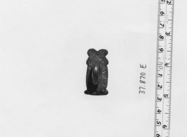  <em>Stamp or Seal</em>. Bronze, 7/8 in. (2.2 cm). Brooklyn Museum, Charles Edwin Wilbour Fund, 37.870E. Creative Commons-BY (Photo: , CUR.37.870E_NegA_print_bw.jpg)