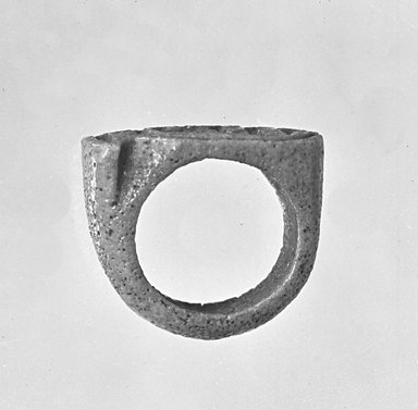  <em>Finger Ring with Cartouche of Thutmose III</em>, ca. 1292–1190 B.C.E. Faience, Height: 13/16 in. (2.1 cm). Brooklyn Museum, Charles Edwin Wilbour Fund, 37.890E. Creative Commons-BY (Photo: Brooklyn Museum, CUR.37.890E_37.889E_NegGRPA_cropped_bw.jpg)