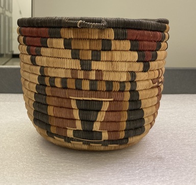 Hopi Pueblo. <em>Basket</em>, early 20th century. Plant fiber, 5 7/8 x 7 5/16in. (15 x 18.5cm). Brooklyn Museum, Anonymous gift in memory of Dr. Harlow Brooks, 43.201.299. Creative Commons-BY (Photo: Brooklyn Museum, CUR.43.201.299_view01.jpg)