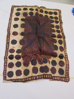 Samoan. <em>Tapa (Siapo mamanu)</em>, early 20th century. Barkcloth, pigment, 39 × 54 5/16 in. (99 × 138 cm). Brooklyn Museum, Gift of Mrs. Lopez, 43.203.9. Creative Commons-BY (Photo: , CUR.43.203.9_view01.jpg)