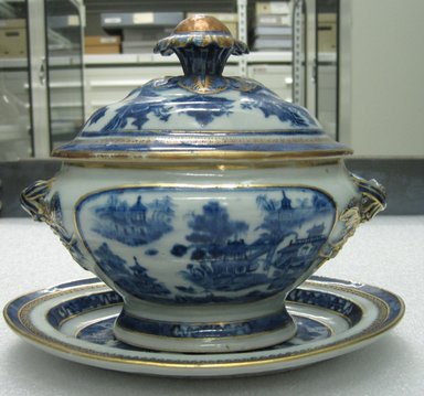 Lowestoft Porcelain Factory. <em>Sauce Dish</em>, late 18th century. Nankeen ware porcelain, Assembled: 6 11/16 x 8 9/16 x 6 5/16 in. (17 x 21.7 x 16 cm). Brooklyn Museum, Gift of Sarah D. Gardiner, 44.139.5a-c. Creative Commons-BY (Photo: Brooklyn Museum, CUR.44.139.5a-c_side_view2.jpg)