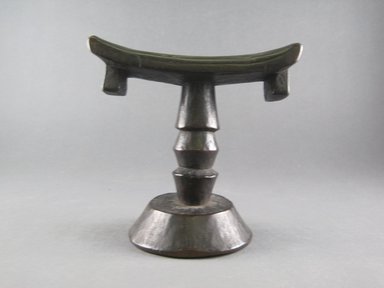 Tsonga. <em>Headrest</em>, late 19th century. Wood, 5 5/16 x 5 7/16 x 3 5/16 in. (14.0 x 14.6 x 8.9 cm). Brooklyn Museum, Gift of Mrs. Herman Eggers, 45.125.4. Creative Commons-BY (Photo: Brooklyn Museum, CUR.45.125.4_front.jpg)