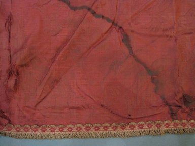  <em>Hangings</em>, mid to late 19th century. Silk, metal, a: 43 x 77 3/4 in. (109.2 x 197.5 cm). Brooklyn Museum, 48.207.277a-c (Photo: Brooklyn Museum, CUR.48.207.277b_detail.jpg)