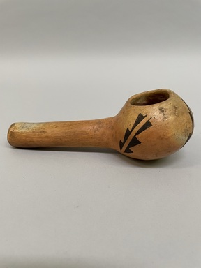 Hopi Pueblo. <em>Pipe-Shaped Vessel</em>, 1901-1951. Pottery, pigment, 3 × 3 1/16 × 7 5/16 in. (7.6 × 7.8 × 18.6 cm). Brooklyn Museum, Gift of Mary E. Johnson, 51.243.15. Creative Commons-BY (Photo: Brooklyn Museum, CUR.51.243.15_view02.jpg)