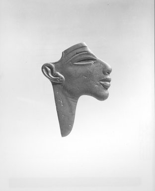  <em>Inlay Head of Akhenaten</em>, ca. 1925. Jasper, 2 1/8 in.  (5.4 cm). Brooklyn Museum, Gift of Ernst Ascher, 51.244. Creative Commons-BY (Photo: Brooklyn Museum, CUR.51.244_NegA_print_bw.jpg)