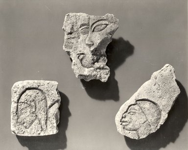  <em>Relief Fragment of Two Men</em>, ca. 1352-1336 B.C.E. Gypsum plaster, pigment, 3 1/16 x 2 9/16 in. (7.8 x 6.5 cm). Brooklyn Museum, Charles Edwin Wilbour Fund, 54.188.3. Creative Commons-BY (Photo: , CUR.54.188.4_54.188.3_54.188.1_grpA_bw.jpg)