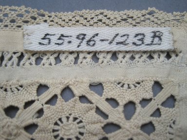  <em>Square "Sampler,"</em> 1800-1825. Lace, 7 1/2 x 8 in. (19.1 x 20.3 cm). Brooklyn Museum, Gift of Adelaide Goan, 55.96.123b. Creative Commons-BY (Photo: Brooklyn Museum, CUR.55.96.123b_detail.jpg)