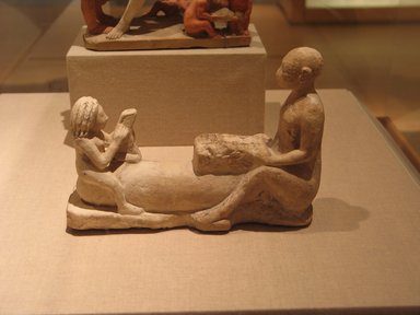  <em>Erotic Musicians</em>, 305–30 B.C.E. Limestone, pigment, 5 13/16 x 8 1/4 in. (14.8 x 21 cm). Brooklyn Museum, Charles Edwin Wilbour Fund
, 58.34. Creative Commons-BY (Photo: Brooklyn Museum, CUR.58.34_wwg8.jpg)