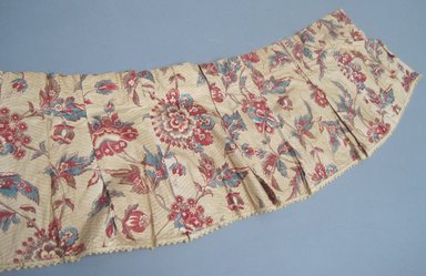  <em>Valances and One Piece of Extra Yardage</em>, ca.1800. Chintz, component a: 11 1/2 x 110 in. (29.2 x 279.4 cm). Brooklyn Museum, Gift of Mae Schenck, 63.4.19a-h. Creative Commons-BY (Photo: Brooklyn Museum, CUR.63.4.19b.jpg)